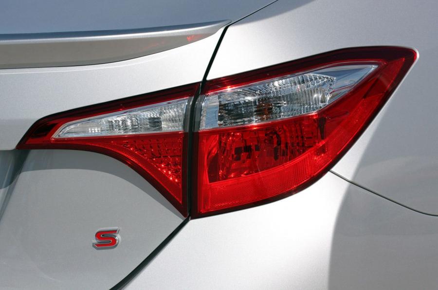  Toyota Corolla 2014 года  (фото 59 из 212)